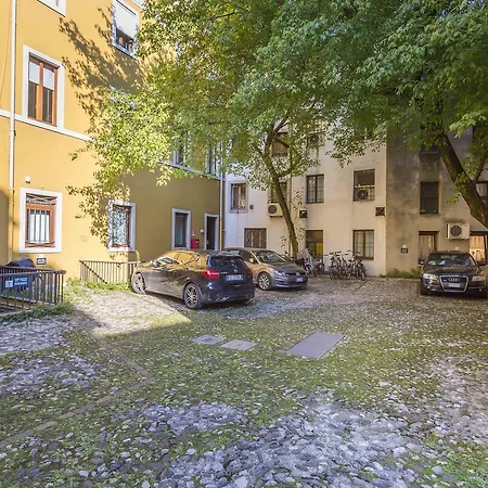 Centre Stylish * 乌迪内